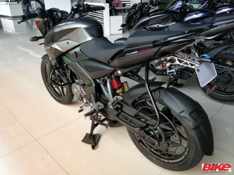 bajaj pulsar ns160