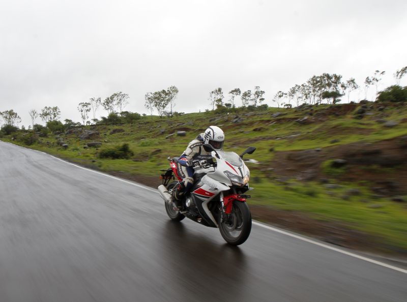 DSK Benelli 302R First Ride Review