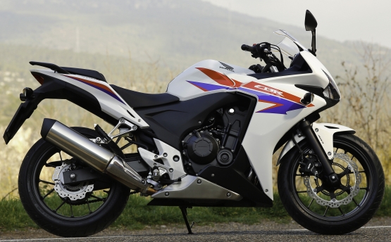 Cbr 500cc clearance price