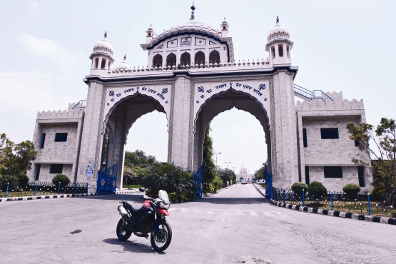 Triumph Tiger Travelogue 5 7 Punjab Gurudwara web