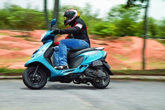 2014 TVS Scooty Zest 110 first ride review web1