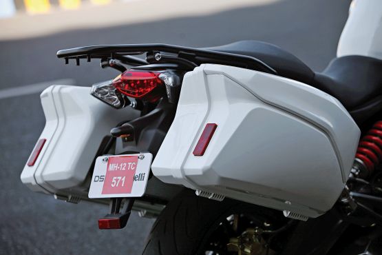 2015 Benelli TnT 600 GT and 600i web 4