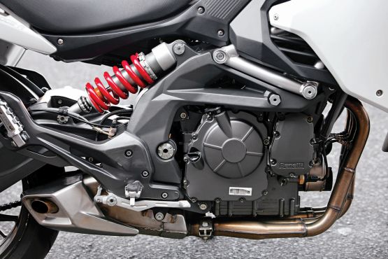 2015 Benelli TnT 600 GT and 600i web 5