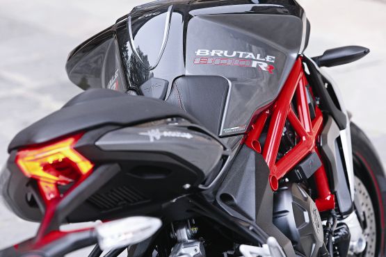 2015 MV Agusta Brutale and dragster RR web 6