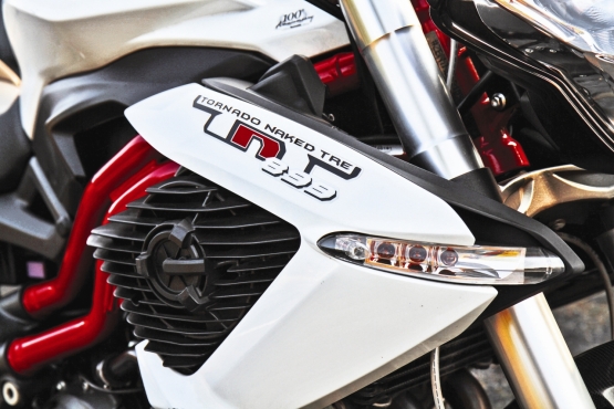 Benelli TnT 899 IMG_3883 web