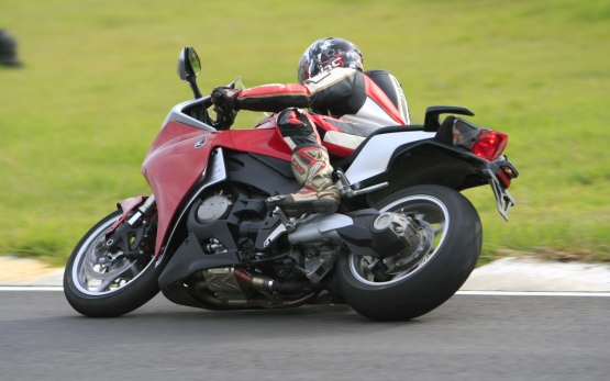 Honda VFR1200F Track Test 5 web