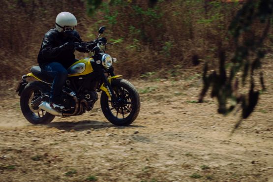 2015 Ducati Scrambler Thailand web 13