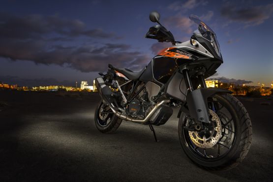 KTM_1050Adv_03 web