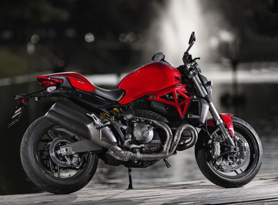 2015 Ducati Monster 821 web 9