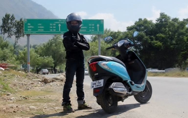 Anam Hashim and the TVS Scooty Zest 110 in Ladakh (8)
