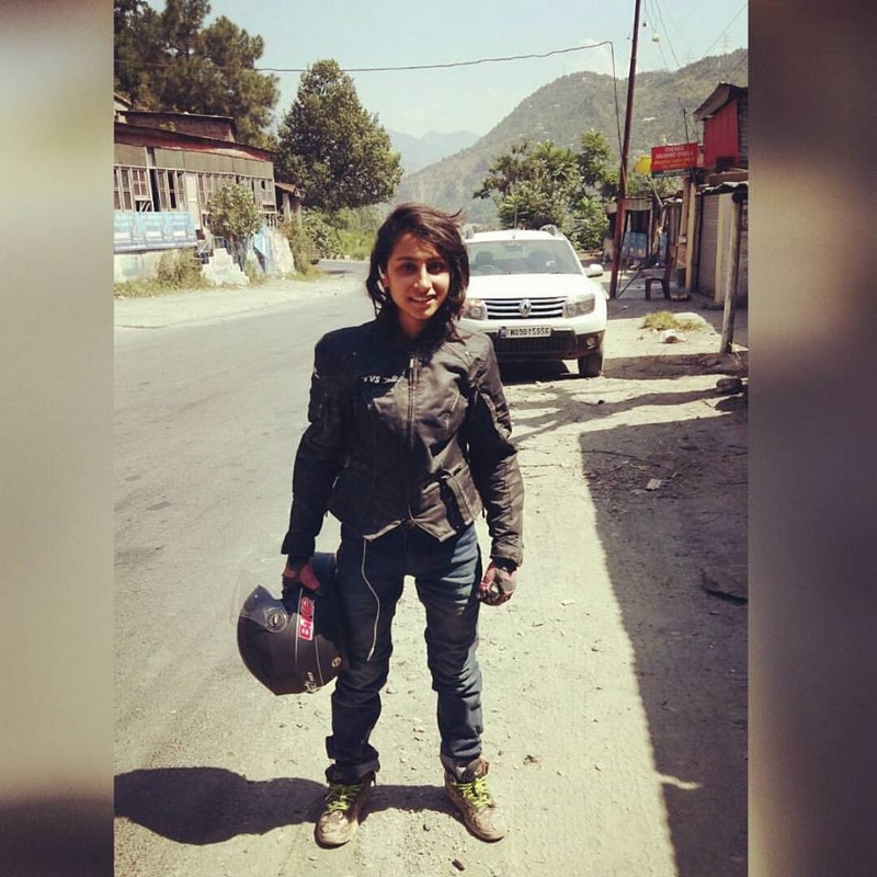 Anam Hashim takes the TVS Scooty Zest to Ladakh (3) (800x800)