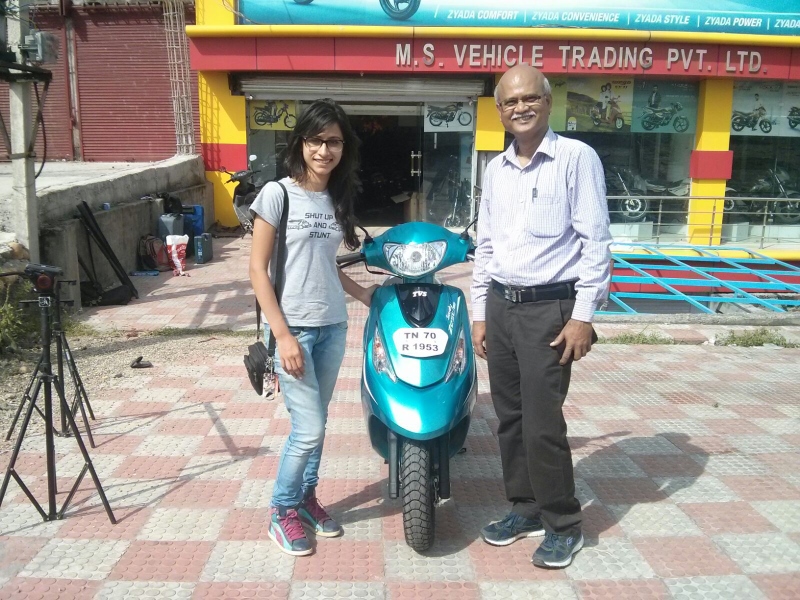 Anam Hashim takes the TVS Scooty Zest to Ladakh (8) (800x600)