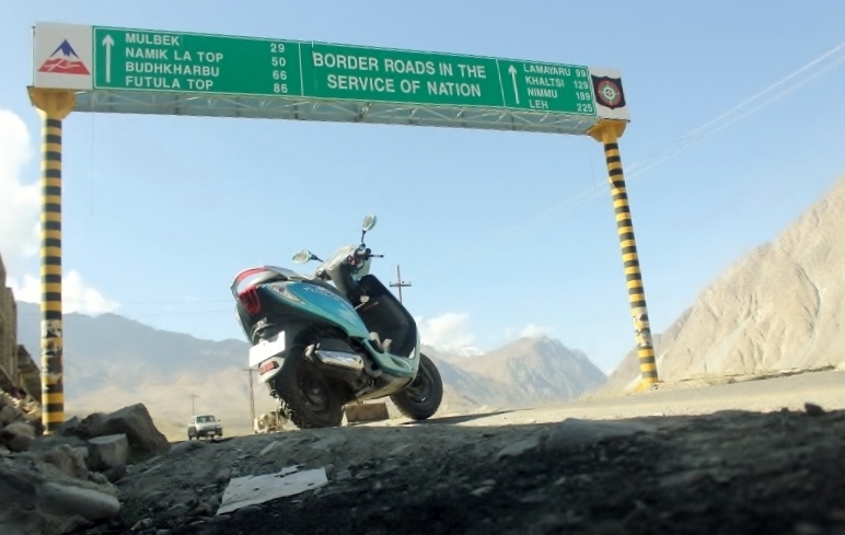 Anam on the TVS Scooty Zest 110 in Ladakh (8)