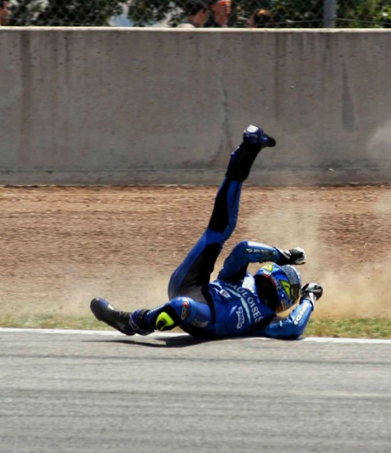 Motorcycle_rider_fall (1) web