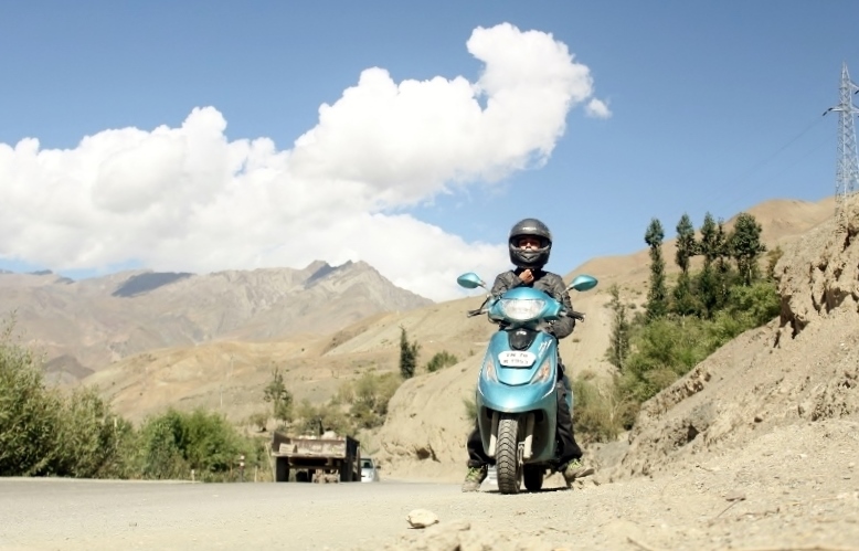 Anam Hashim and TVS Scooty Zest 110 in Ladakh (1)