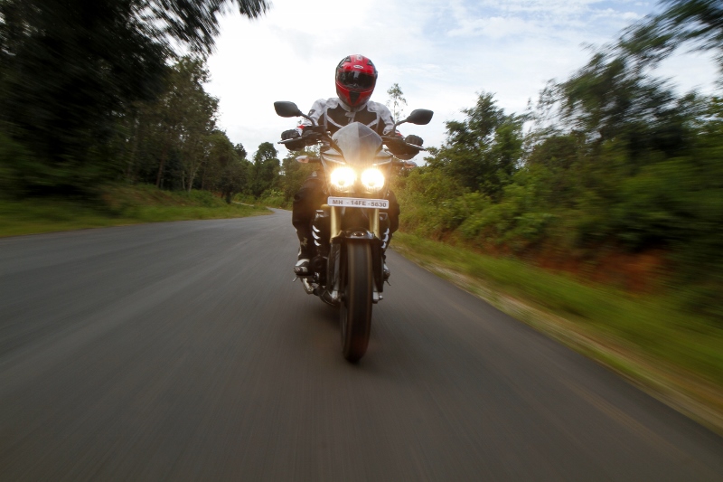 Mahindra Mojo First Ride (8)