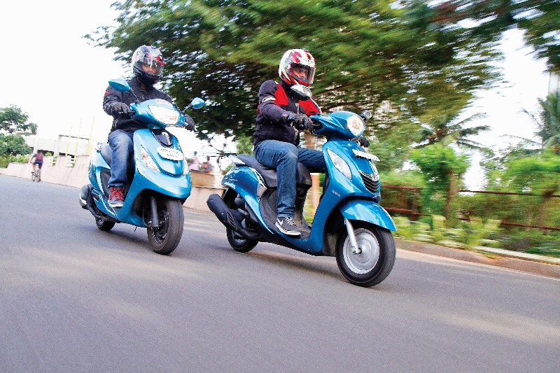 Younger Siblings Yamaha Fascino v TVS Scooty Zest 110 Shootout (5)