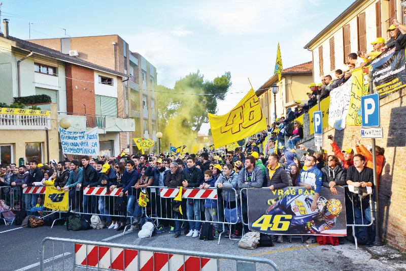 Valentino Rossis fans during Moto GP race of the Valence Grand Prix at Valencia Ricardo Tormo circuit from November 6 to 8th 2015 in Spain - Photo Studio Milagro / DPPI