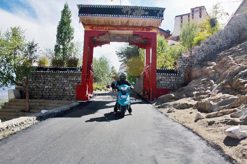 Top of the World_TVS Scooty Zest 110 and Anam Hashim go to Khardung La_Feature (12)