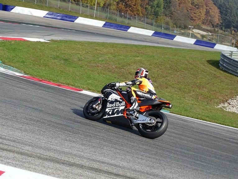 ktm-rc16-motogp-is-out-on-the-track-testing-video_2