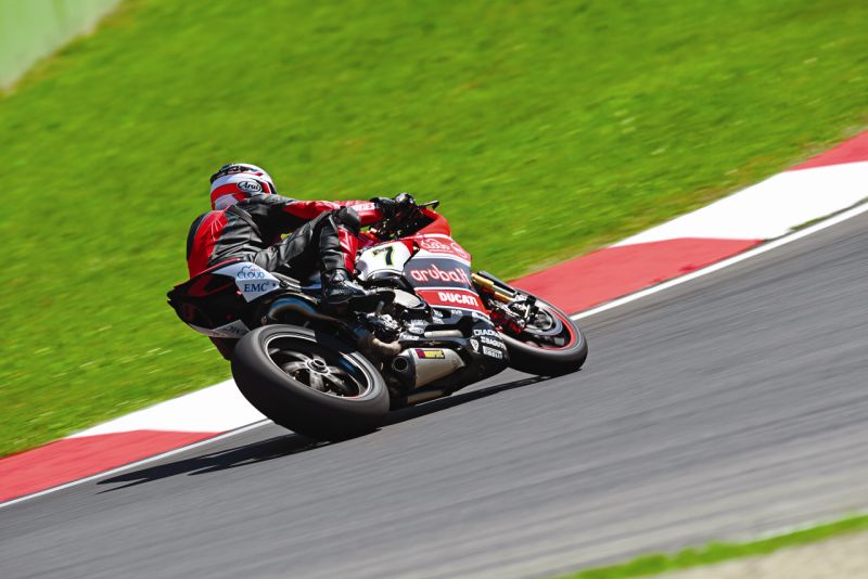 2015 Ducati 1199 Panigale R web 8
