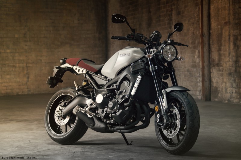 Yamaha XSR900 web