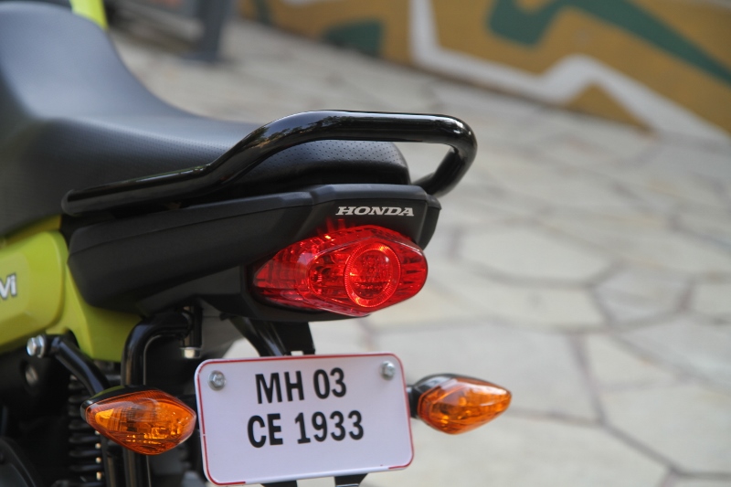 First Ride Review Honda Navi Crazy Little Thing Called Love (15)