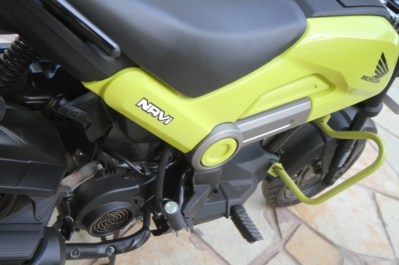 First Ride Review Honda Navi Crazy Little Thing Called Love (16)