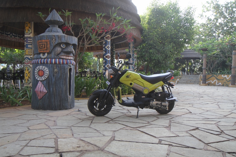 First Ride Review Honda Navi Crazy Little Thing Called Love (7)