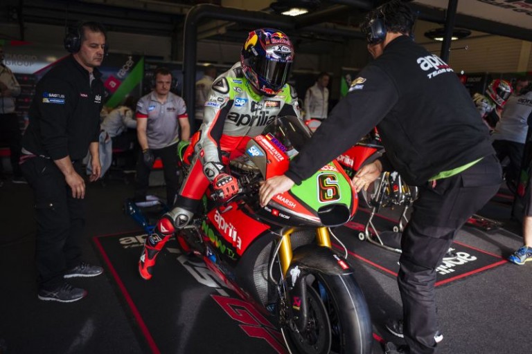 From Inside the Aprilia MotoGP Pit: On the Racing Line - Page 3 of 4 ...