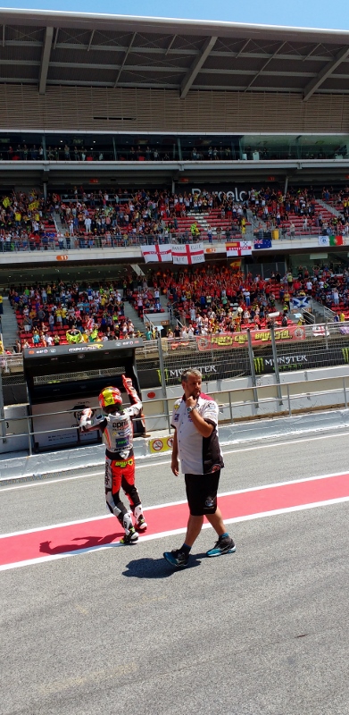 From Inside the Aprilia MotoGP Pit On the Racing Line (26)