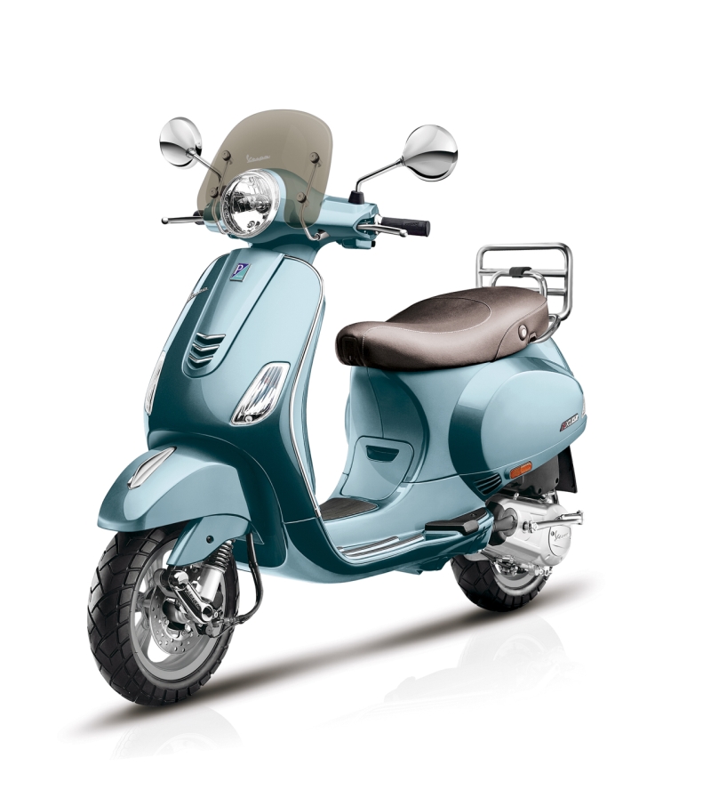 2016-vespa-emporio-armani-70th-anniversary-special-edition-launch-web-2