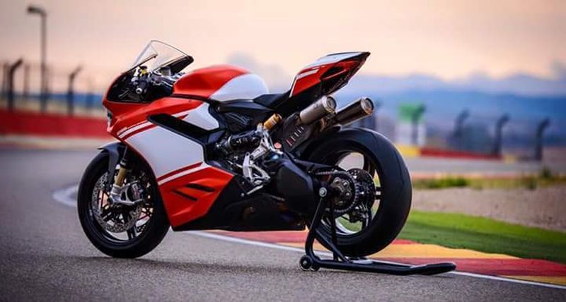 ducati-1299-superleggera-2-web