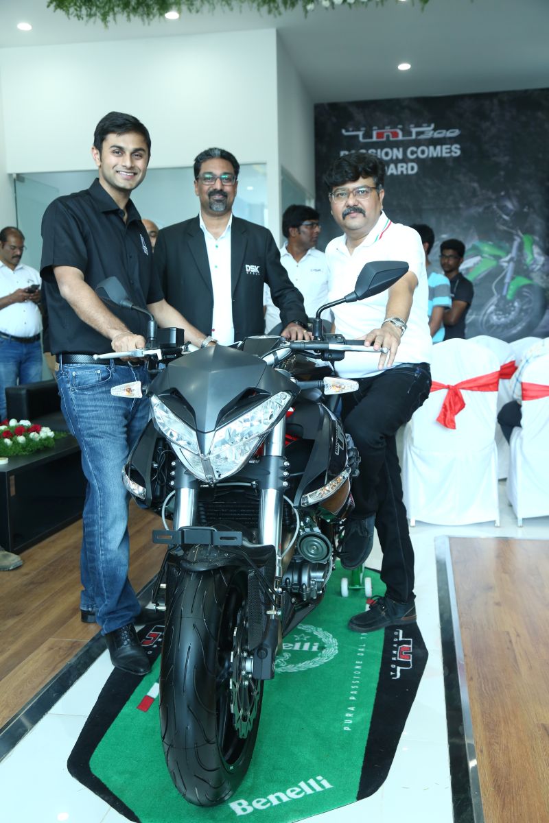 dsk-benelli-inaugurate-first-exclusive-showroom-in-vijayawada-web