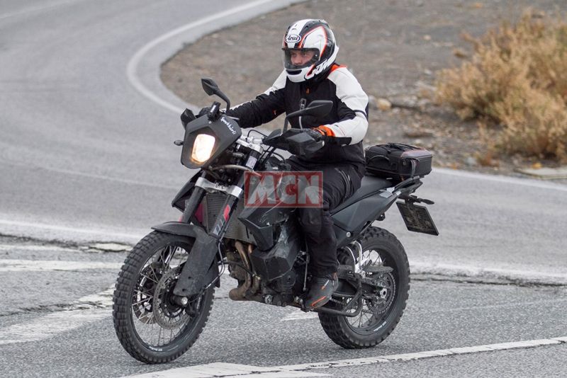 ktm-790-adventure-spied-web-1