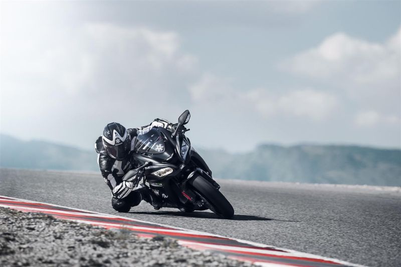 Kawasaki Ninja ZX-10RR launched in India Web 3