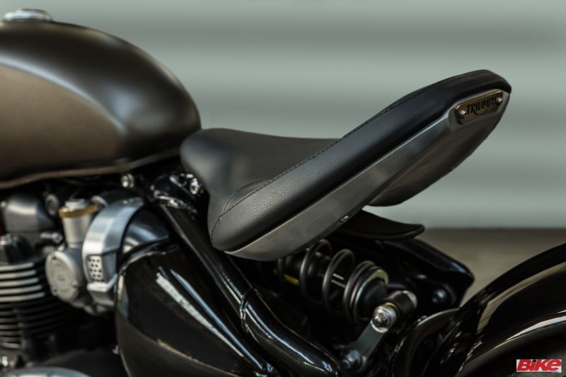 Triumph Bobber solo seat