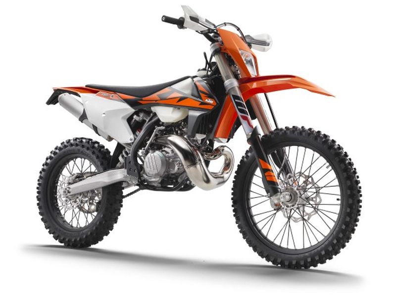 2018-KTM-250-300-EXC-TPI-dirt-bike07 Web