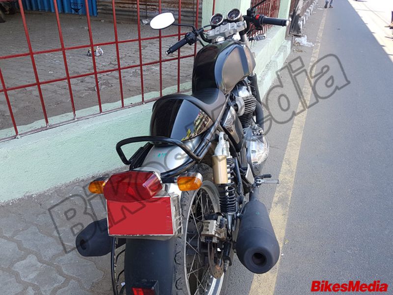 royal-enfield-continental-gt-750-spied-tail-light Web