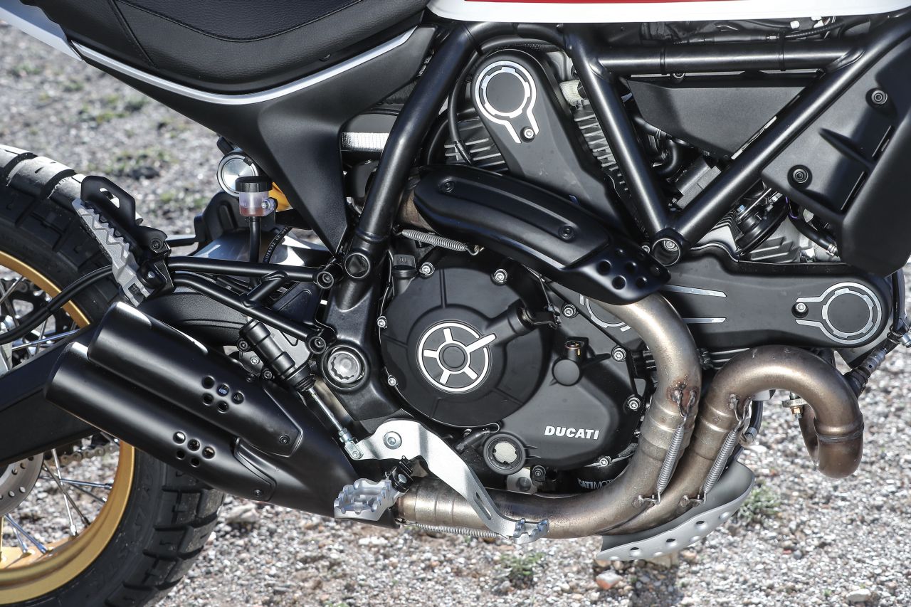ducati scrambler desert sled tail tidy