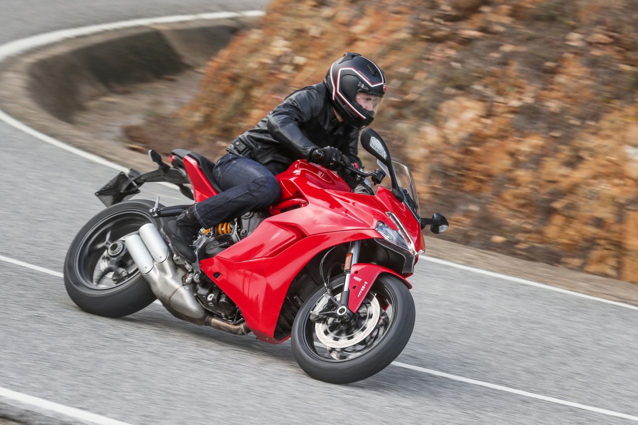 new, bike, india, ducati, supersport, s, launch, price, details, news, latest, sports-tourer