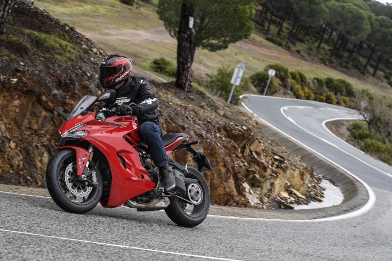 Ducati-SuperSport-S-First-Ride-Review-Bike-India-M2