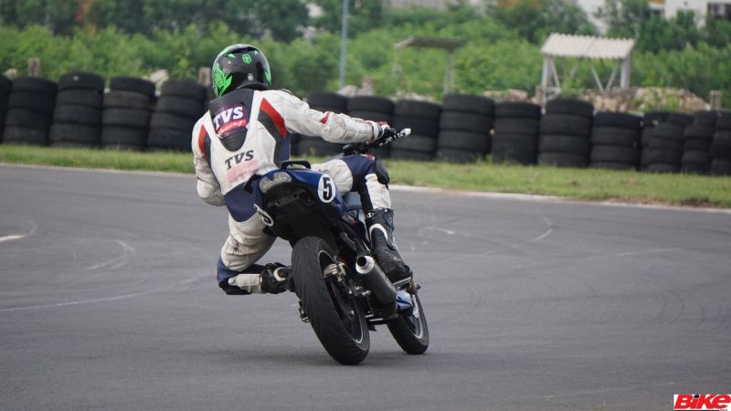 new, bike, india, tvs, young, media, racer, programme, apache, rtr 200 4v, hjc, track, racing, feature