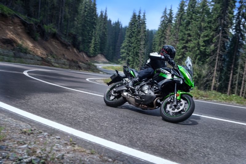 2018-Kawasaki-Versys-650-India-Launch-Price-M2