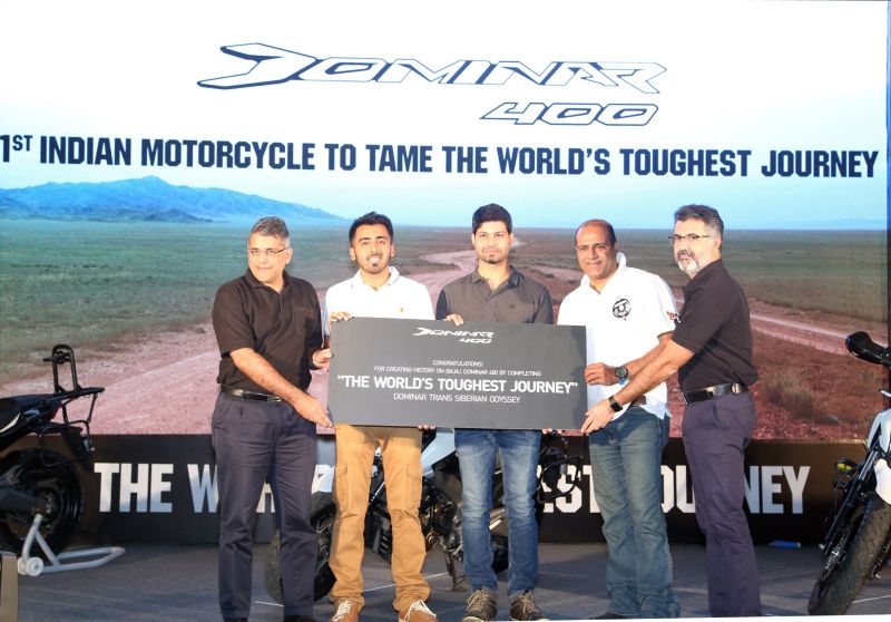 Eric Vas and Sumeet Narang from Bajaj Auto on the occasion of Dominar creating history by conquering the world toughest journey-M2