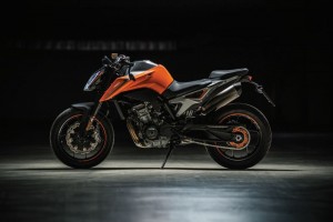 KTM 790 DUKE 2018_Static 02 Web