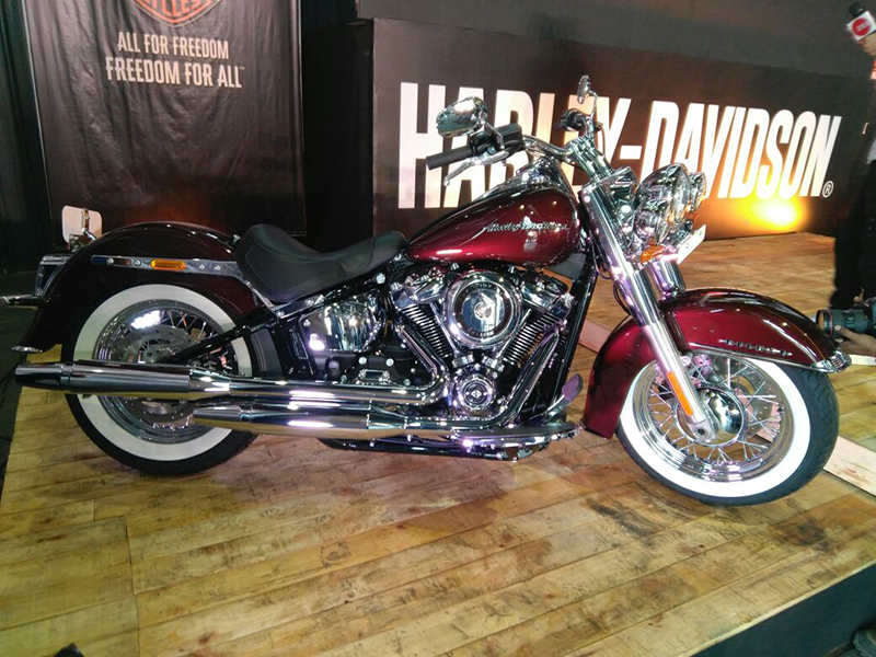 Harley-Davidson Softail Deluxe_WEB