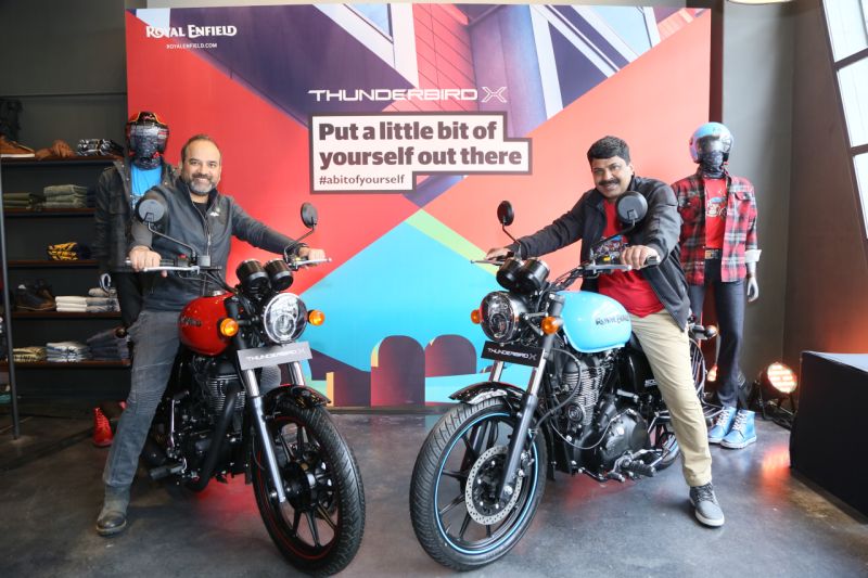 Royal-Enfield-Thunderbird-x-350-500-red-blue-launch-price-M1