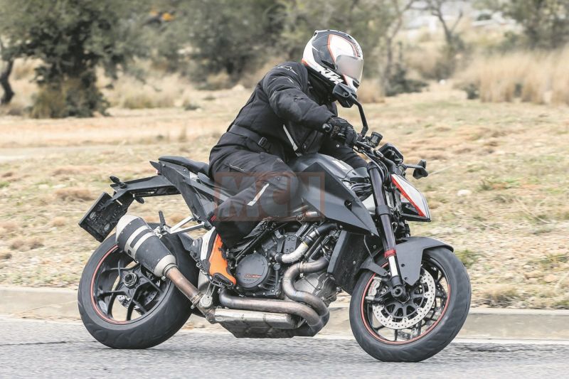 new, bike, india, ktm, naked, motorcycle, v twin, spy shot, spotted, orange, news, latest