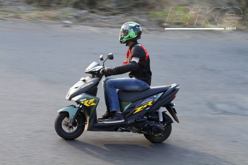 2018 Indian scooter compare price and specs - Honda Grazia Yamaha Ray ZR Aprilia SR 125 M10